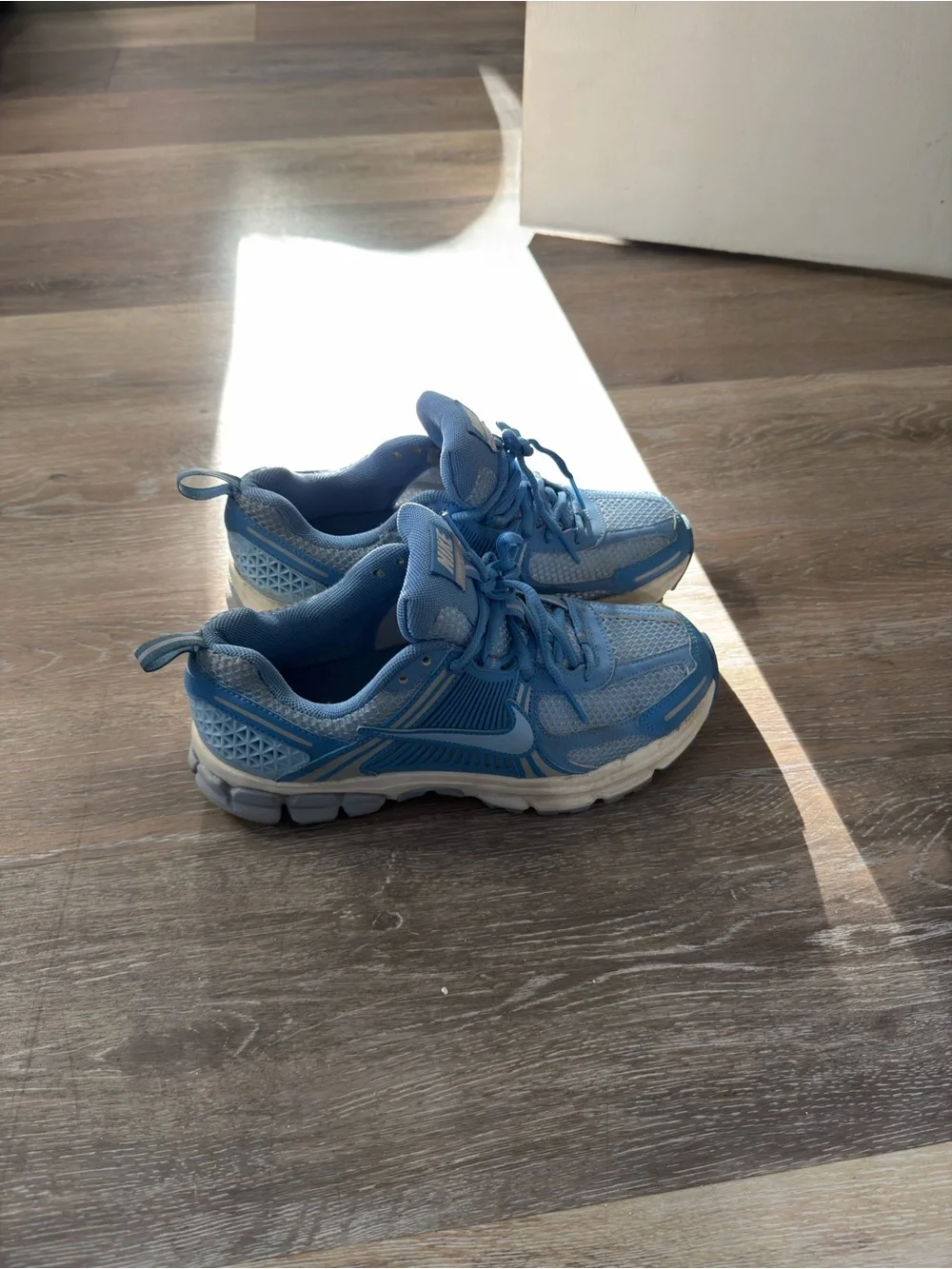 Nike Vomero 5 Big Kids' Shoes size7Y